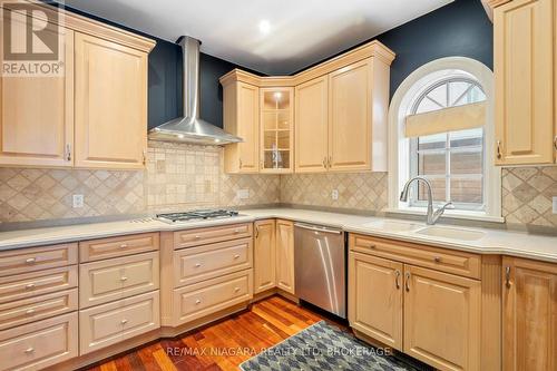 55 Highland Avenue, St. Catharines (457 - Old Glenridge), ON - Indoor Photo Showing Kitchen