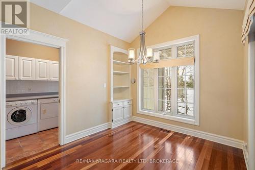 55 Highland Avenue, St. Catharines (457 - Old Glenridge), ON - Indoor Photo Showing Laundry Room