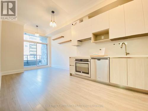 232 - 15 Water Walk Drive, Markham, ON - Indoor Photo Showing Kitchen