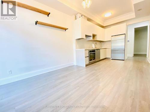 232 - 15 Water Walk Drive, Markham, ON - Indoor Photo Showing Kitchen