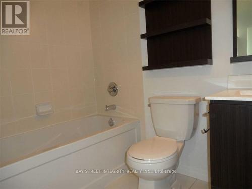 1105 - 275 Yorkland Road, Toronto, ON - Indoor Photo Showing Bathroom