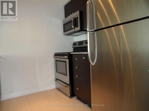 1105 - 275 Yorkland Road, Toronto, ON - Indoor Photo Showing Kitchen With Stainless Steel Kitchen