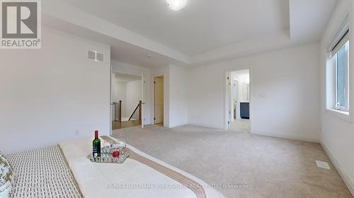 125 Silk Twist Drive, East Gwillimbury, ON - Indoor