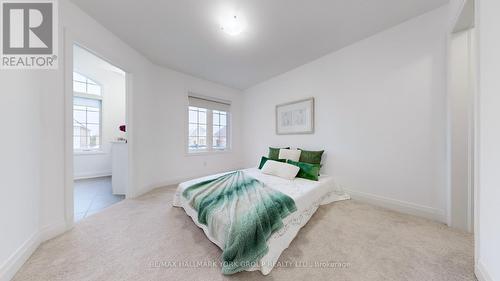 125 Silk Twist Drive, East Gwillimbury, ON - Indoor Photo Showing Bedroom