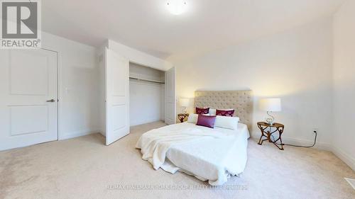 125 Silk Twist Drive, East Gwillimbury, ON - Indoor Photo Showing Bedroom