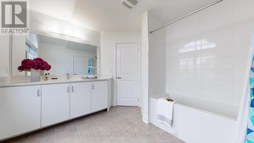 125 Silk Twist Drive, East Gwillimbury, ON - Indoor Photo Showing Bathroom