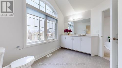 125 Silk Twist Drive, East Gwillimbury, ON - Indoor Photo Showing Bathroom