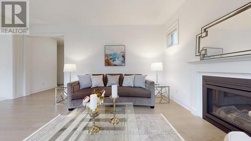 125 Silk Twist Drive, East Gwillimbury, ON - Indoor Photo Showing Living Room With Fireplace