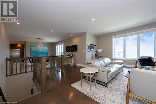 5 Zephyr Heights, North Bay, ON - Indoor Photo Showing Living Room