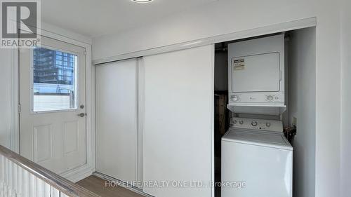 1019 - 18 Laidlaw Street, Toronto, ON - Indoor Photo Showing Laundry Room