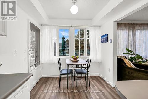 376 Silverbirch Boulevard, Hamilton, ON - Indoor Photo Showing Dining Room