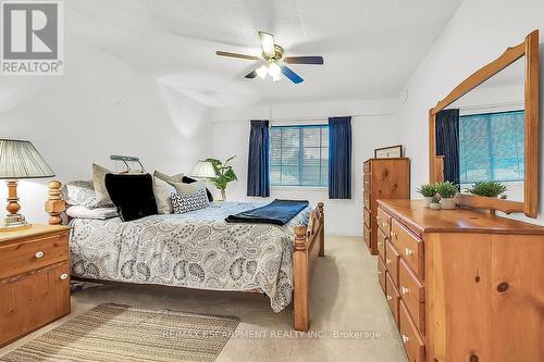 376 Silverbirch Boulevard, Hamilton, ON - Indoor Photo Showing Bedroom