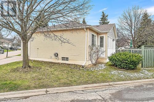 376 Silverbirch Boulevard, Hamilton, ON - Outdoor