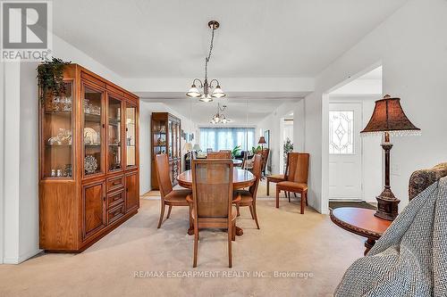 376 Silverbirch Boulevard, Hamilton, ON - Indoor Photo Showing Dining Room