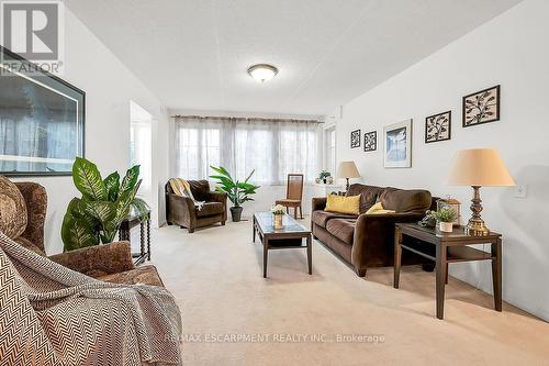 376 Silverbirch Boulevard, Hamilton, ON - Indoor Photo Showing Other Room