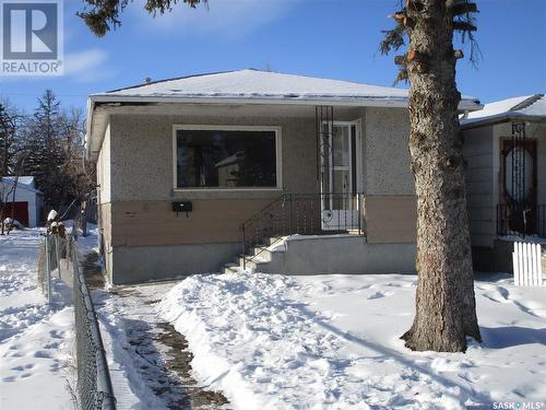 810 Robinson Street, Regina, SK - Outdoor