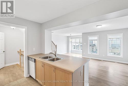 627 Bluegill Avenue, Ottawa, ON - Indoor Photo Showing Kitchen With Double Sink