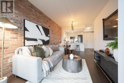 623 - 88 Colgate Avenue, Toronto (South Riverdale), ON - Indoor Photo Showing Living Room