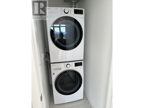 170X 505 Nelson Street, Coquitlam, BC - Indoor Photo Showing Laundry Room