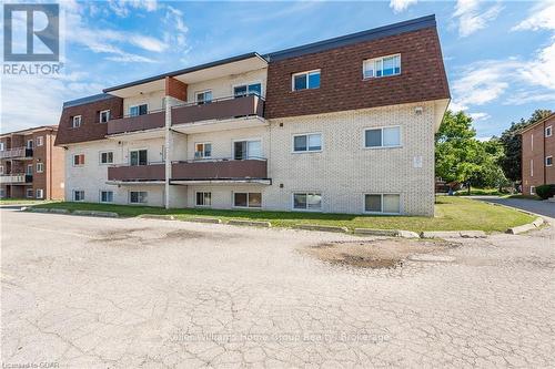 101 - 53 Conroy Crescent, Guelph (College), ON - Outdoor