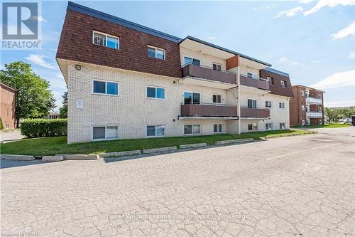 101 - 53 Conroy Crescent, Guelph (College), ON - Outdoor