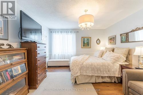 208 - 90 King Street E, Kawartha Lakes, ON - Indoor Photo Showing Bedroom