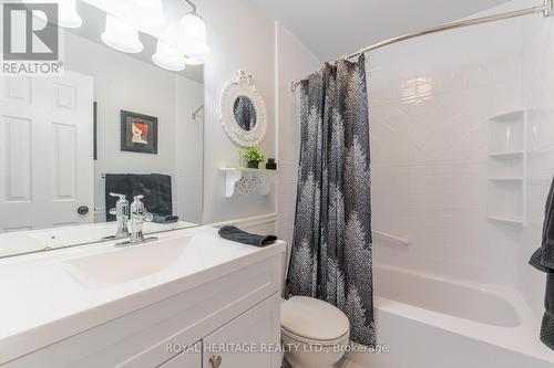 208 - 90 King Street E, Kawartha Lakes, ON - Indoor Photo Showing Bathroom