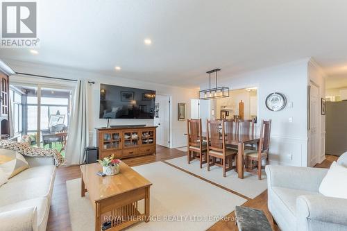 208 - 90 King Street E, Kawartha Lakes, ON - Indoor Photo Showing Living Room