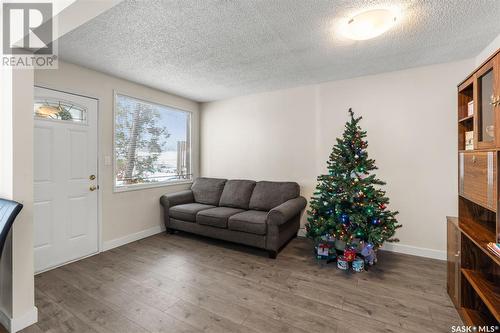 1414 G Avenue N, Saskatoon, SK - Indoor Photo Showing Living Room