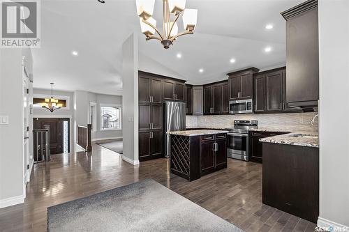 434 Snead Crescent, Warman, SK - Indoor Photo Showing Kitchen With Stainless Steel Kitchen With Upgraded Kitchen