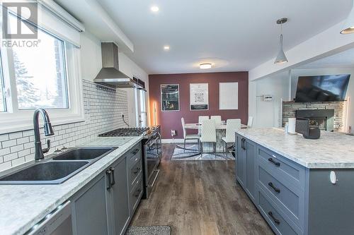 17 Linstedt St, Sault Ste. Marie, ON - Indoor Photo Showing Kitchen With Double Sink