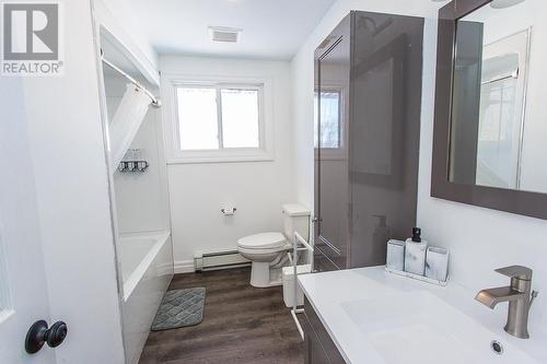 17 Linstedt St, Sault Ste. Marie, ON - Indoor Photo Showing Bathroom