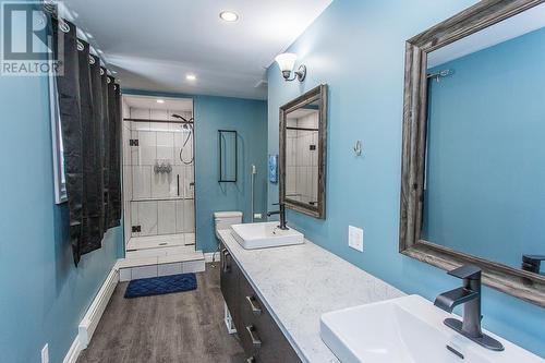 17 Linstedt St, Sault Ste. Marie, ON - Indoor Photo Showing Bathroom