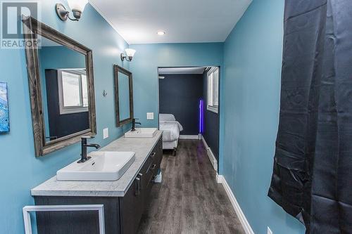 17 Linstedt St, Sault Ste. Marie, ON - Indoor Photo Showing Bathroom