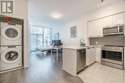 110 - 35 Watergarden Drive, Mississauga, ON - Indoor Photo Showing Laundry Room