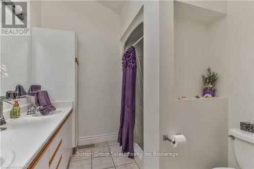 46 Hodgins Crescent, Woodstock (Woodstock - South), ON - Indoor Photo Showing Bathroom