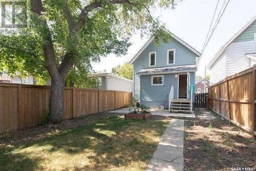 881 Elgin Avenue, Moose Jaw, SK - Outdoor