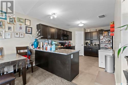 330 100 Chaparral Boulevard, Martensville, SK - Indoor Photo Showing Kitchen