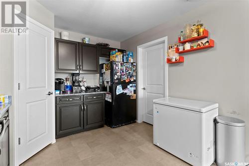 330 100 Chaparral Boulevard, Martensville, SK - Indoor Photo Showing Laundry Room