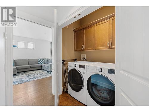 374 Trumpeter Court, Kelowna, BC - Indoor Photo Showing Laundry Room