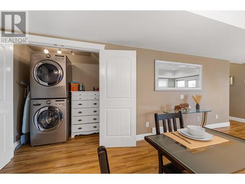 374 Trumpeter Court, Kelowna, BC - Indoor Photo Showing Laundry Room