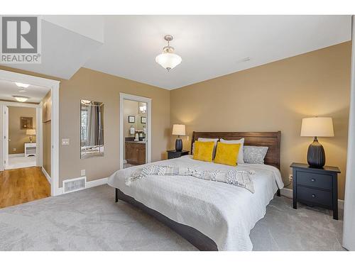 374 Trumpeter Court, Kelowna, BC - Indoor Photo Showing Bedroom