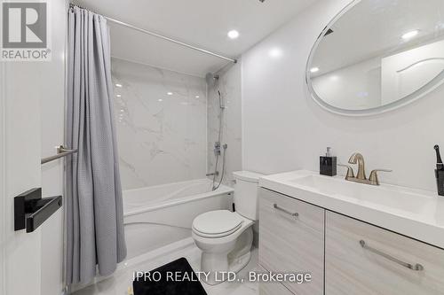 1101 - 3100 Kirwin Avenue, Mississauga, ON - Indoor Photo Showing Bathroom