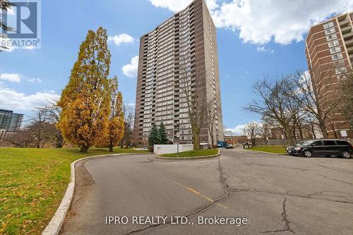 1101 - 3100 Kirwin Avenue, Mississauga, ON - Outdoor With Facade