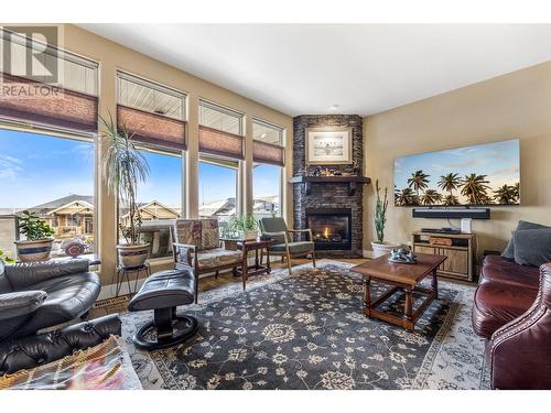 338 Prestwick Lane, Kelowna, BC - Indoor Photo Showing Living Room With Fireplace