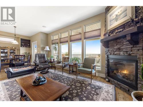 338 Prestwick Lane, Kelowna, BC - Indoor Photo Showing Living Room With Fireplace