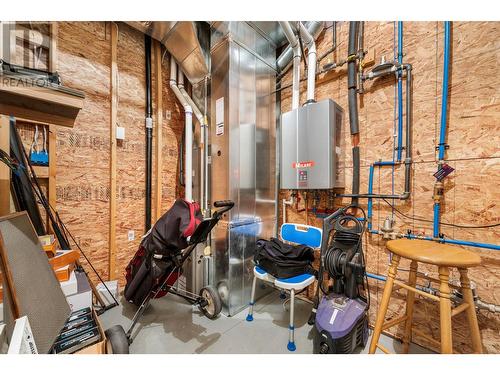 338 Prestwick Lane, Kelowna, BC - Indoor Photo Showing Basement