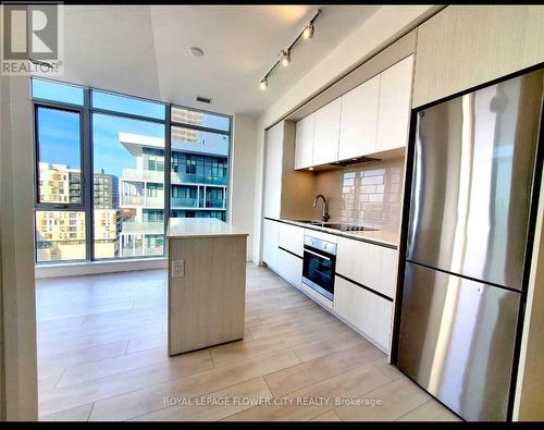 1011 - 225 Sumach Street, Toronto, ON - Indoor Photo Showing Kitchen