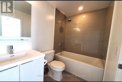 1011 - 225 Sumach Street, Toronto, ON - Indoor Photo Showing Bathroom