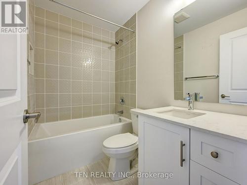 9 - 10 Birmingham Drive, Cambridge, ON - Indoor Photo Showing Bathroom